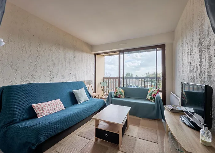 - à 500m De La Courseulles-sur-Mer